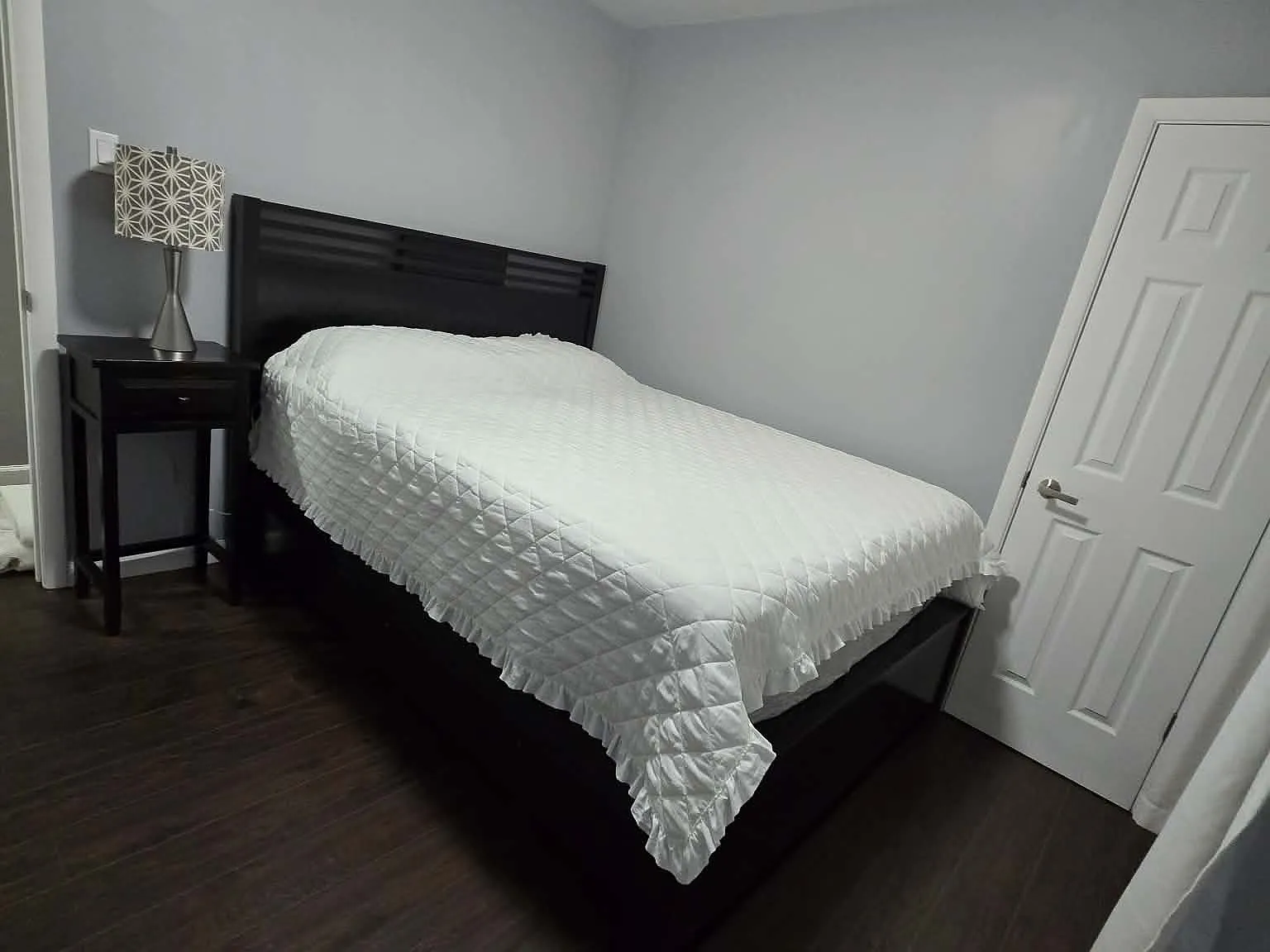 6 bed, 3000 sqft, $5,995 — Photo 1
