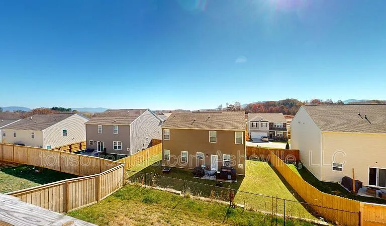 354 Tavernier Ln — Photo 7