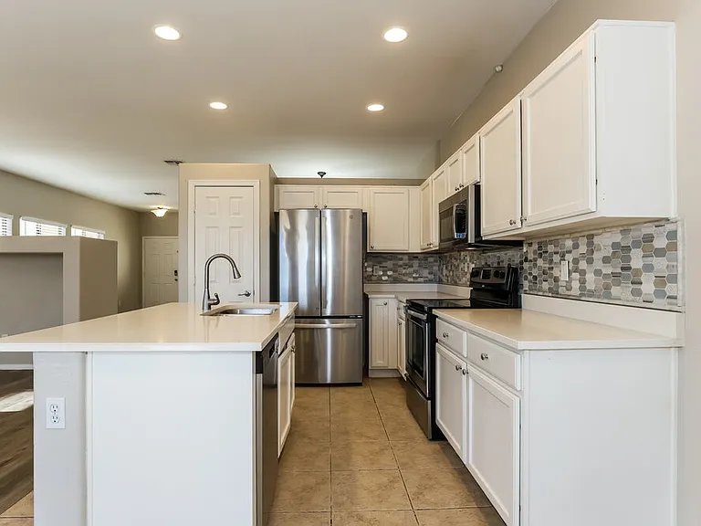 45129 W Desert Cedars Ln — Photo 5