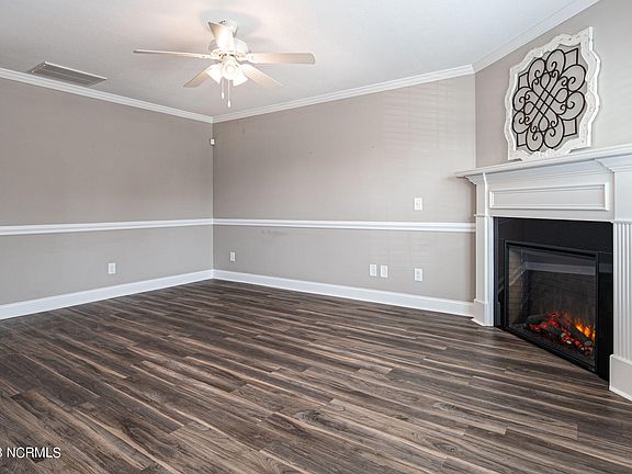 3rd image of 3329 Briarcliff Drive #E
