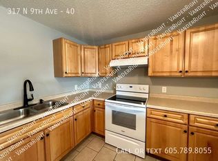 317 N 9th Ave #40, Brandon, SD 57005
