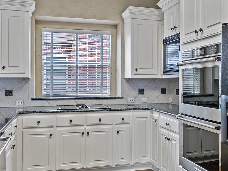 3705 Country Oak Ct — Photo 9