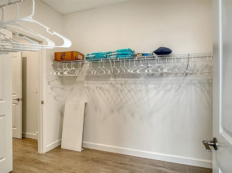 4909 Oyster Pearl St — Photo 32
