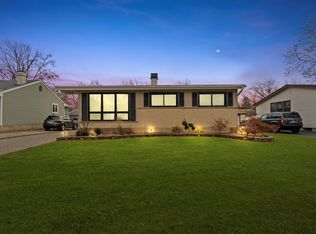 3900 Eagle Ln, Rolling Meadows, IL 60008