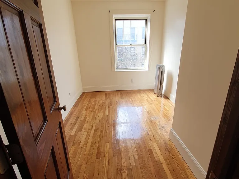 22 Broadway Ter #C — Photo 7