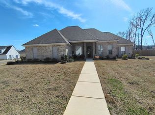 219 Crestwood Pl, Madison, MS 39110