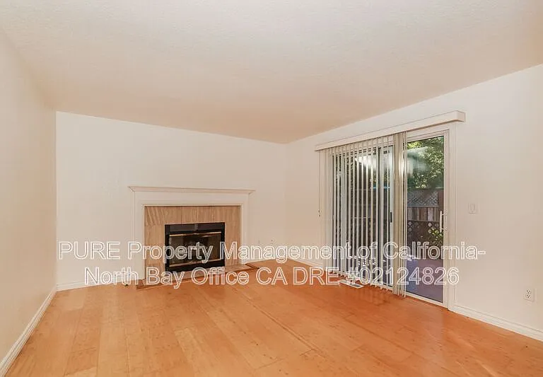 8 Voss Park Cir — Photo 10