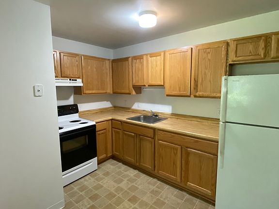 3rd image of 2900 Ayre St #D27