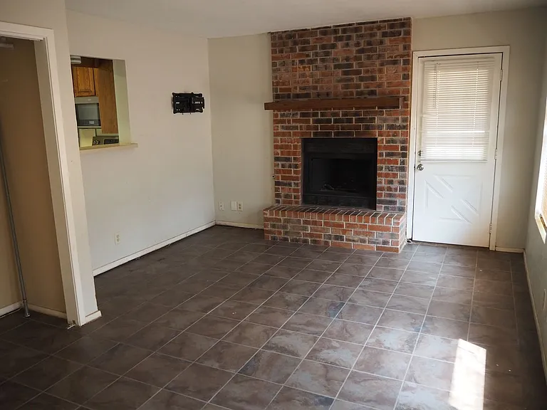 7118 FM 2931 — Photo 37