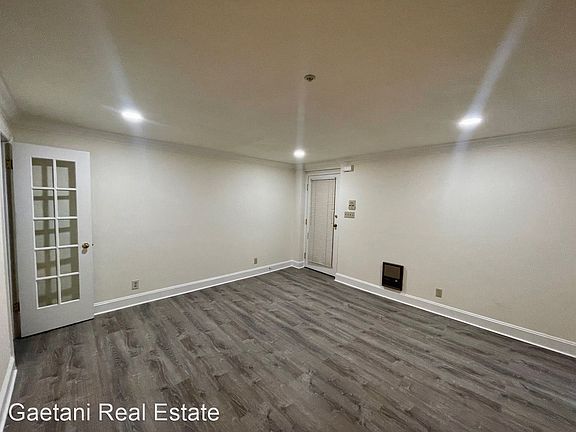 3rd image of 3100 Fulton St #11807763