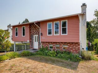 3960 Arlene Pl, Saanich, BC V8Z 6H9