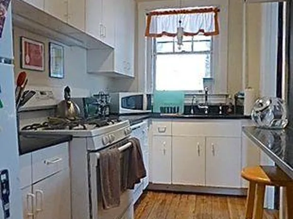 174 Winthrop Rd, Brookline, MA