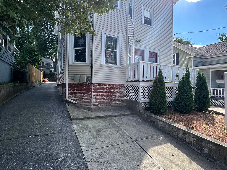 57 Woodbine St — Photo 13