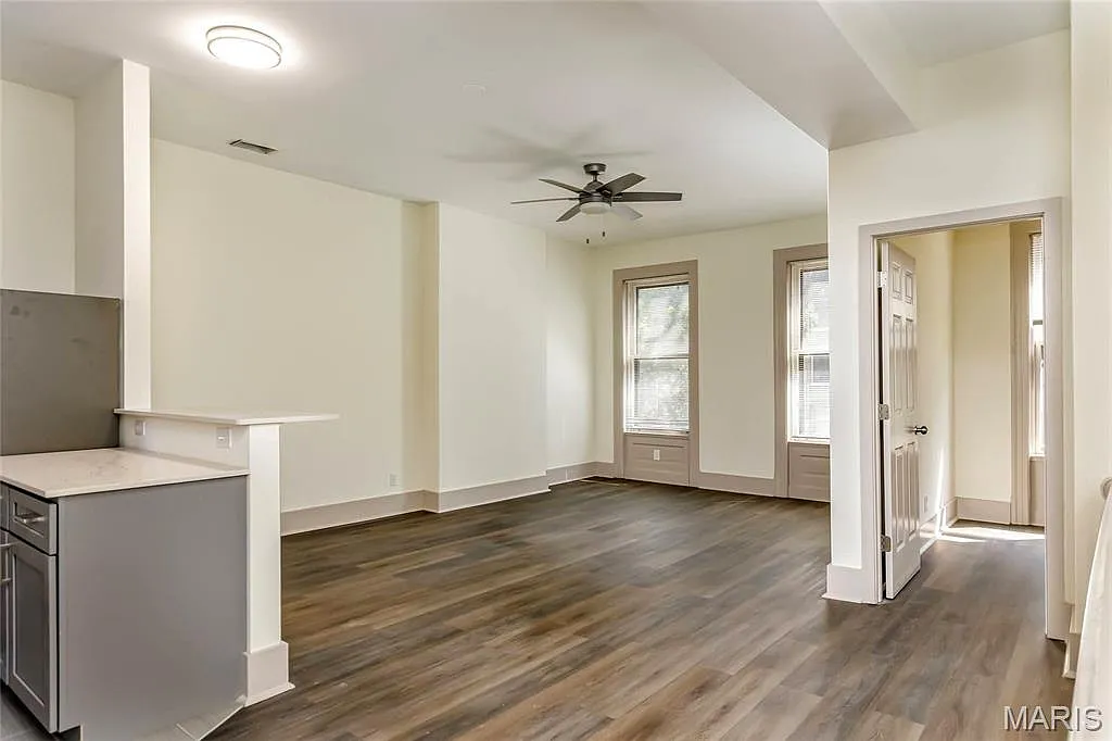 2 bed, 2.0 bath, 1375 sqft, $1,950 — Photo 3