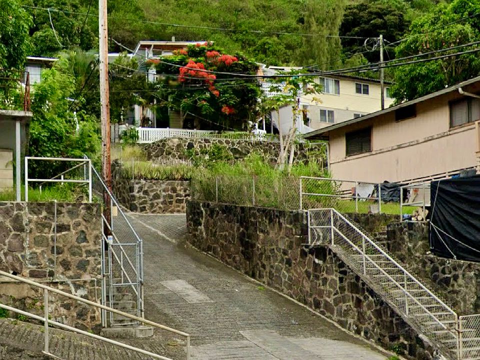 Building Photo 3