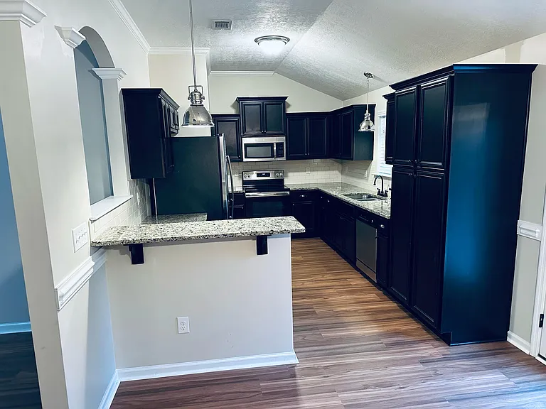 3272 Alexandria Dr — Photo 31