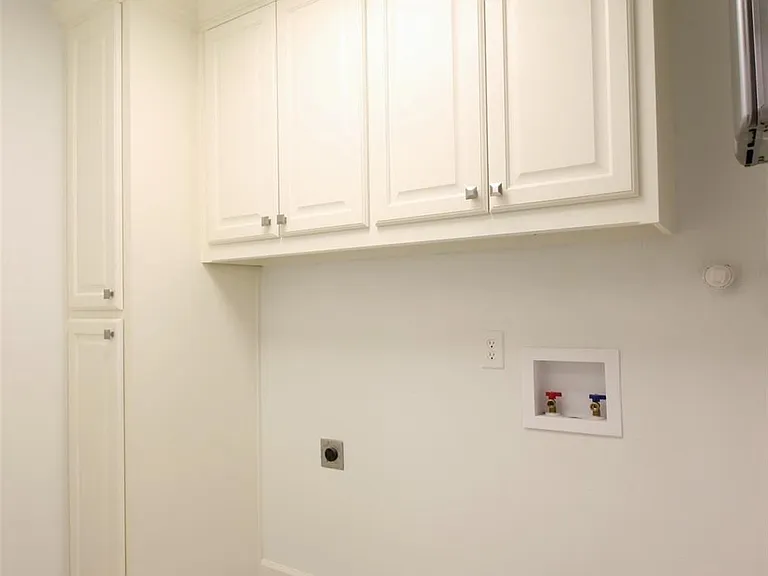 717 Greenleaf Dr — Photo 22