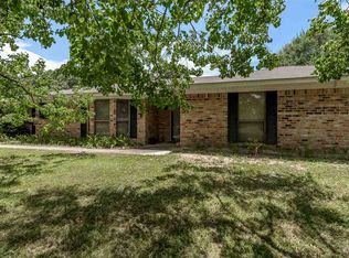 190 County Road 3132, De Berry, TX 75639