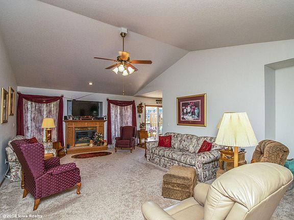 4th image of 1013 Venbury Dr