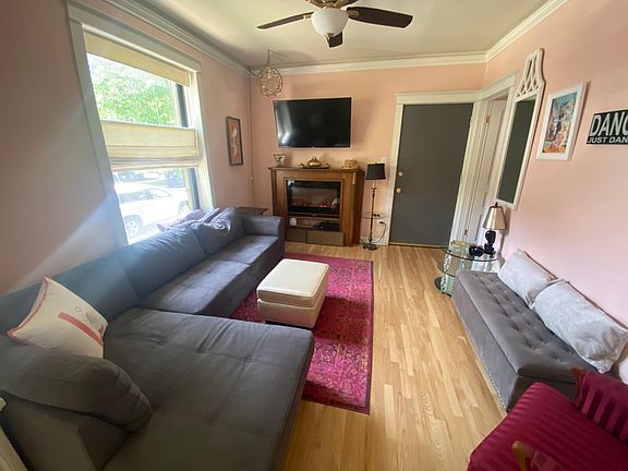 2nd image of 3948 N Paulina St #1