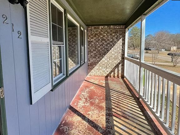 2nd image of 212 Cressfell Rd