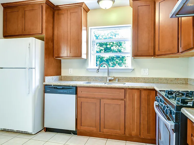 1411 Santa Fe Dr — Photo 9