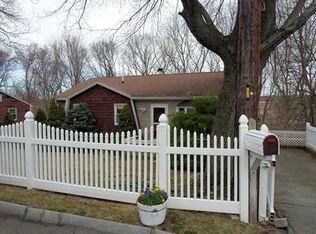 61 Hinston Rd, Woburn, MA 01801