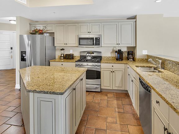 5th image of 100 North Beach Blvd. #1819