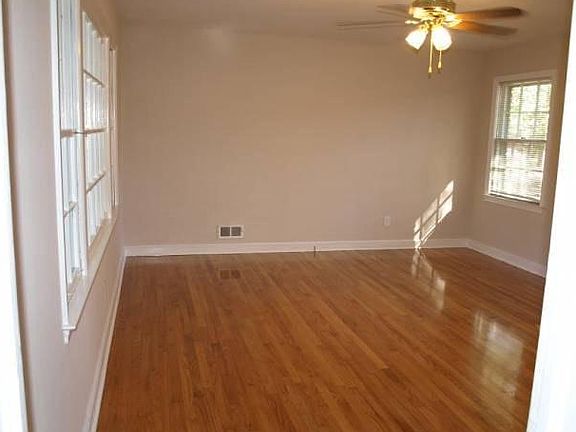 Formal living/Dining Rm