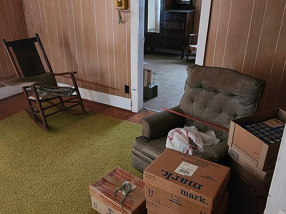 3rd image of 8 Union Church Rd