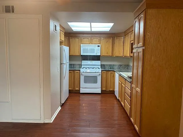 516 Spring Rd — Photo 10