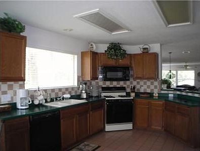 2nd image of 2510 Eastwood Ln