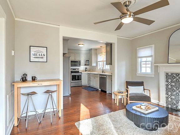 3rd image of 3224 Rogers St