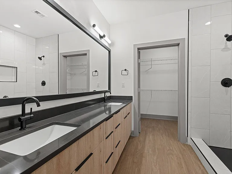Block Lofts — Photo 10