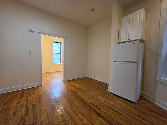 4th image of 488 E 74th St #3S
