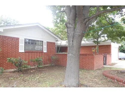 1608 Mims St Photo 1