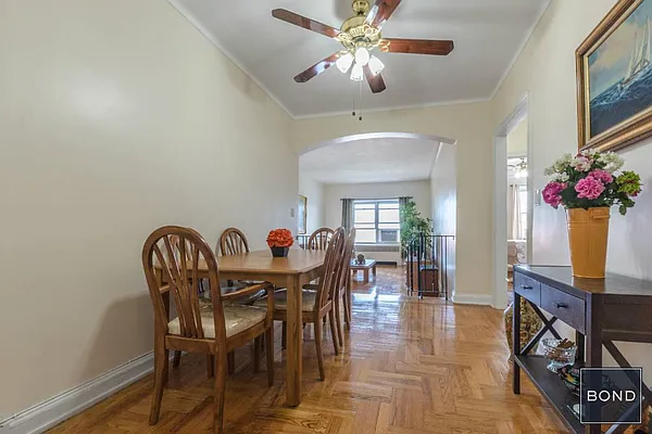 Sold by Bond New York | media 2