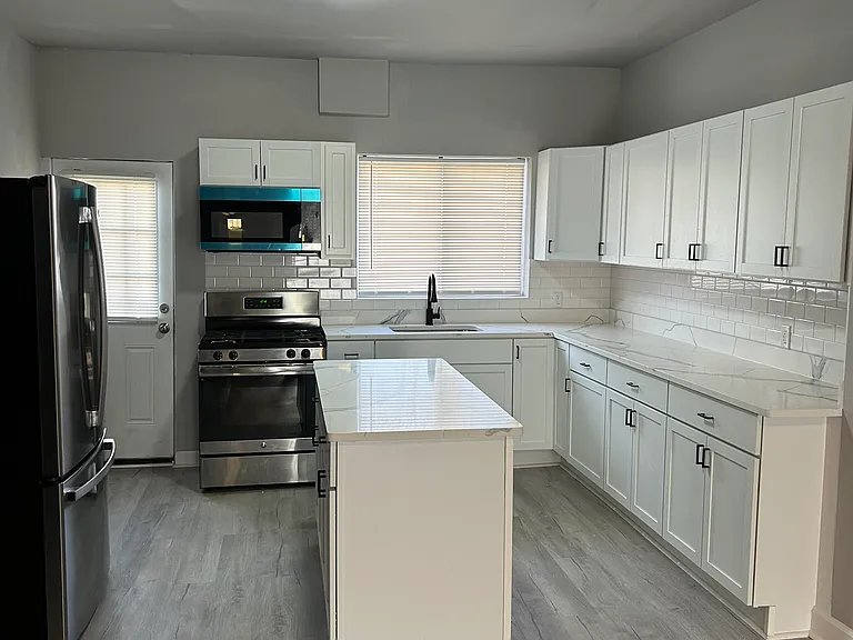 2644 Harlem Ave — Photo 2