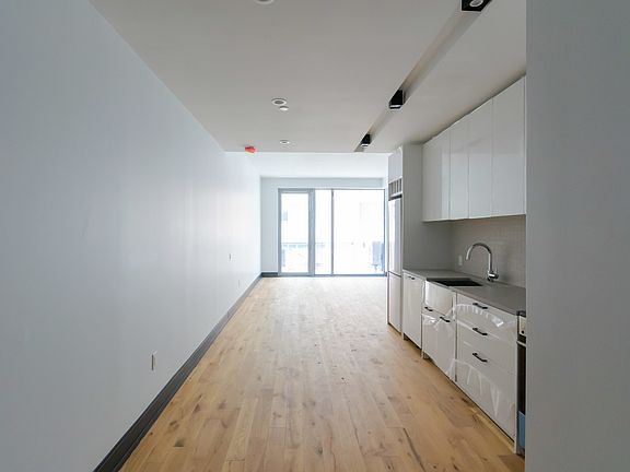 3rd image of 42-22 27th St #4111AA