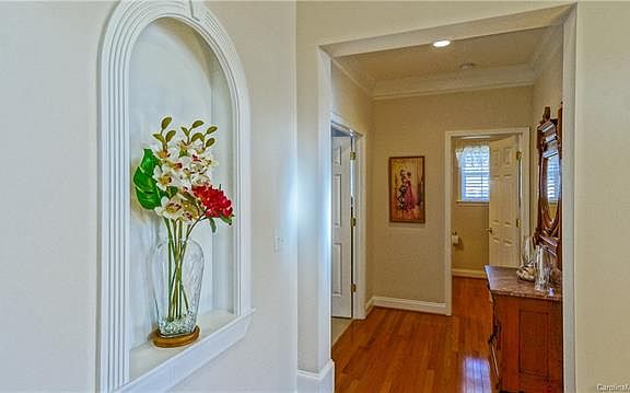 4th image of 185 Herons Gate Dr