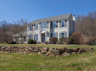 208 Fairview Ave, Long Valley, NJ 07853