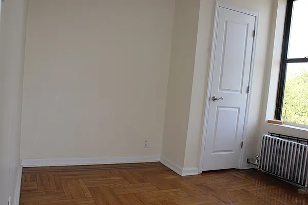 Rented by Premier Metro Realty Corp | media 12