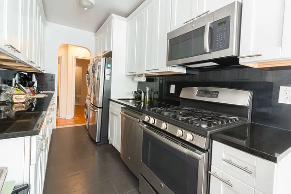 Rented by Waldstar Real Estate LLC | media 41