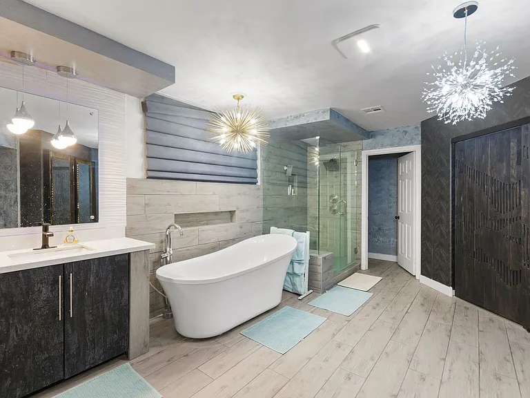 4198 Abernethy Forest Pl — Photo 49