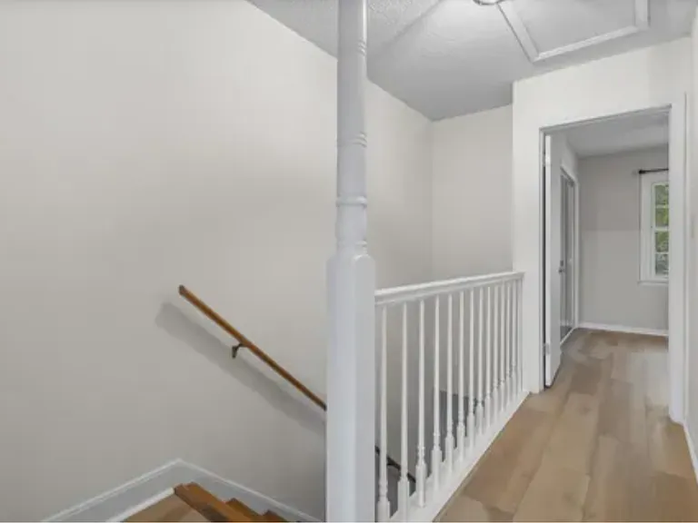 210 25th Ave S #13 — Photo 17