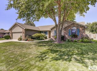 2201 Disar Dr, Springfield, IL 62711