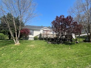 160 Hill Cir, Max Meadows, VA 24360