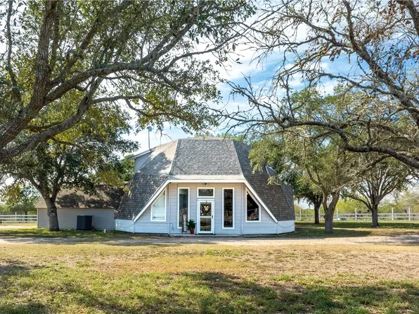 241 N County Road 1050, Kingsville, TX 78363