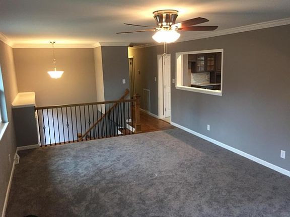 4th image of 912 Tanforan Dr