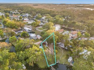 5420 Teal Dr, Weeki Wachee, FL 34607